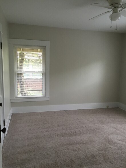 Building Photo - 1919 Plainfield Ave NE