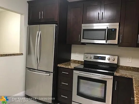 Building Photo - 21890 Lake Forest Cir
