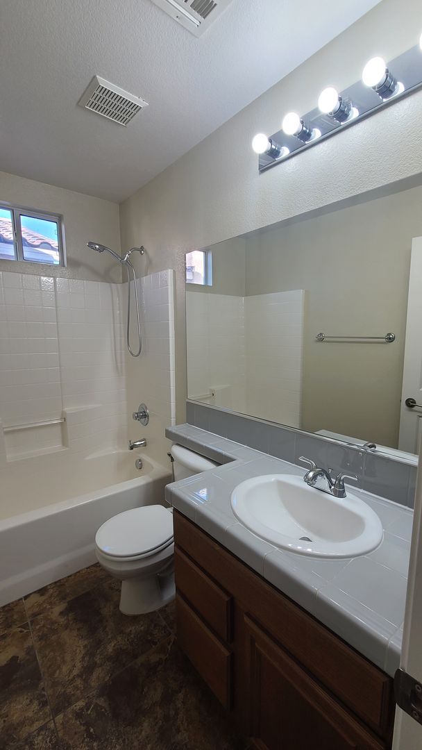 Building Photo - 2 Bedroom home in Southwest Las Vegas