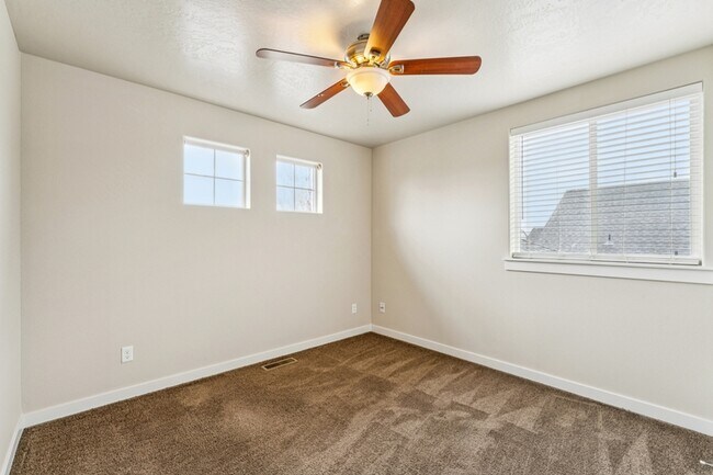 Building Photo - 2914 W Sunny Cove St