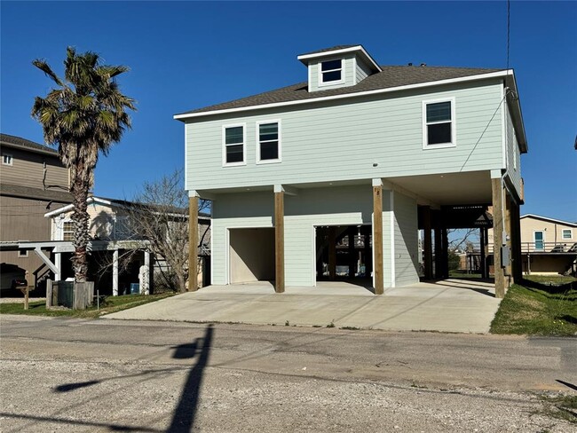 Building Photo - 18 Edgewater Dr