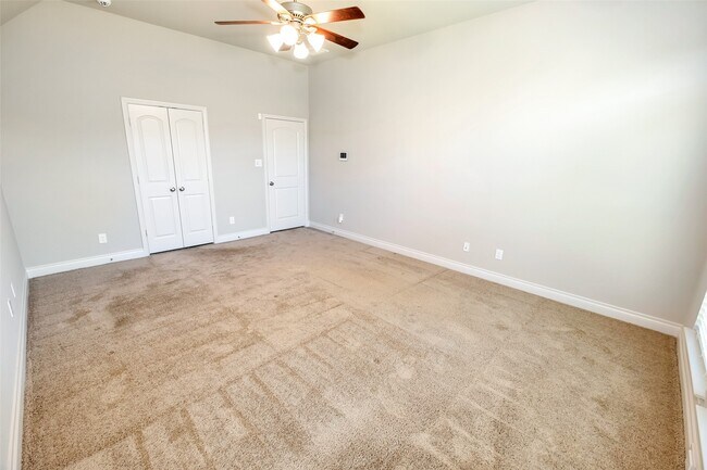 Building Photo - 2911 River Flower Ln