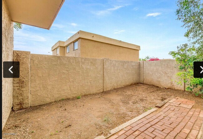 Building Photo - 4222 S 46th Pl