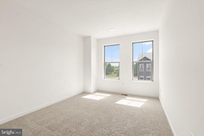 Building Photo - 6230 Folly Ln