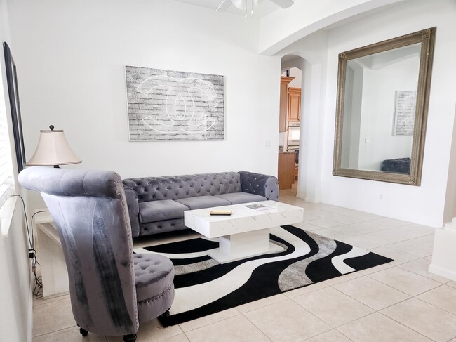 Building Photo - 11727 Paradise Cove Ln