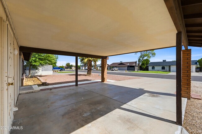 Building Photo - 8520 W Alice Ave