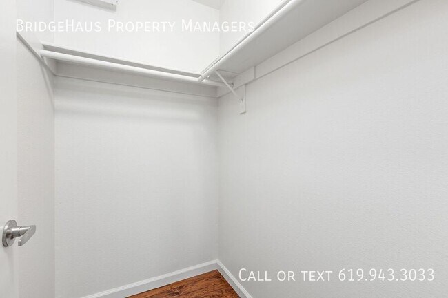 Building Photo - 1095 Shadowridge Dr