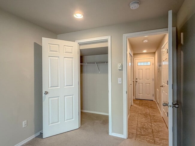 Building Photo - 3bd/2bth North Green Lake Townhome, $3,150/mo.