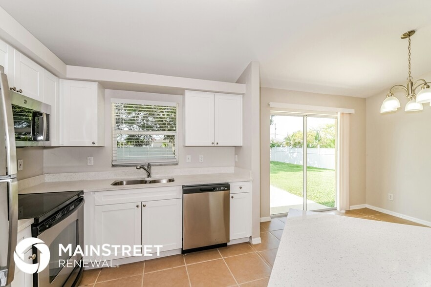 Building Photo - 1804 NE 21st St