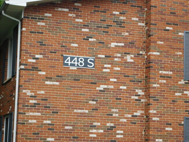 Building Photo - 448 N Fox Hills Dr