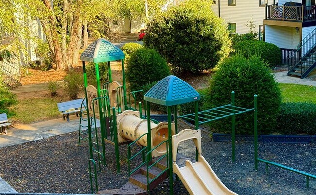 Building Photo - 3595 Woodbriar Cir