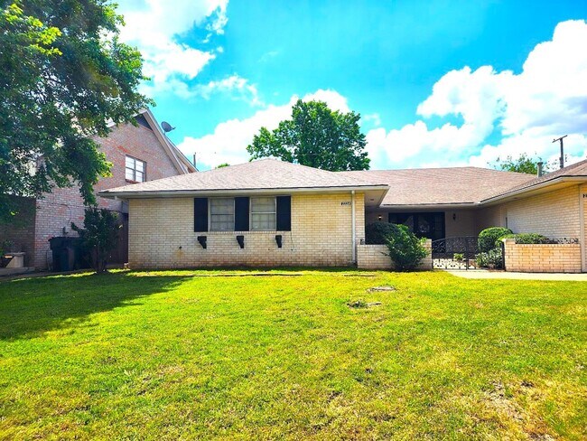 Primary Photo - 2224 NW 49th St