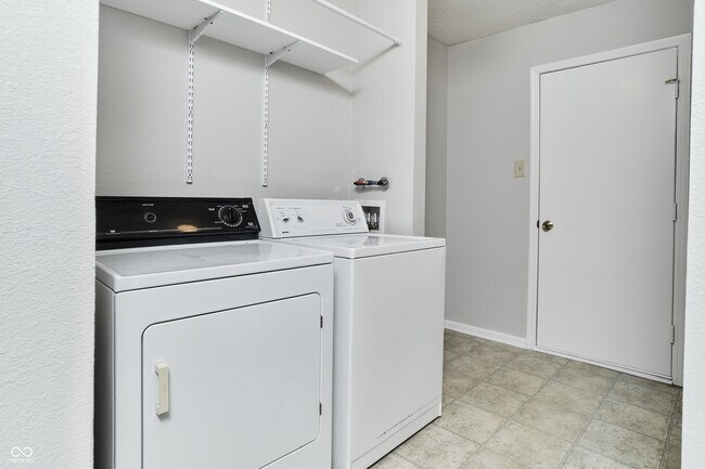 Building Photo - 14169 Clapboard Dr