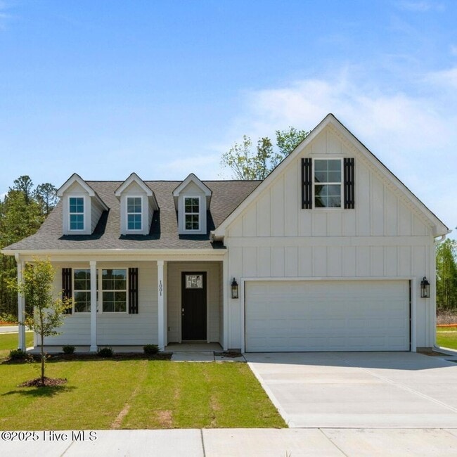 Building Photo - 1001 Tawney Trce