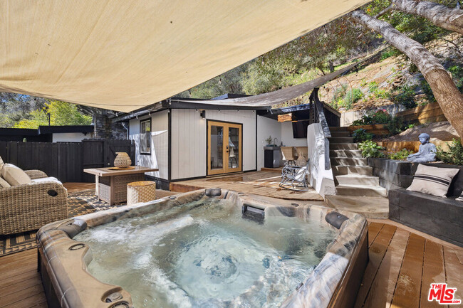 Building Photo - 583 California Trail