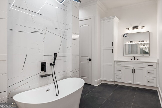 Building Photo - 1261 Glen Eagle Dr