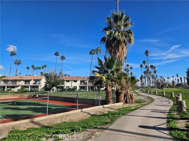 Building Photo - 505 S Farrell Dr