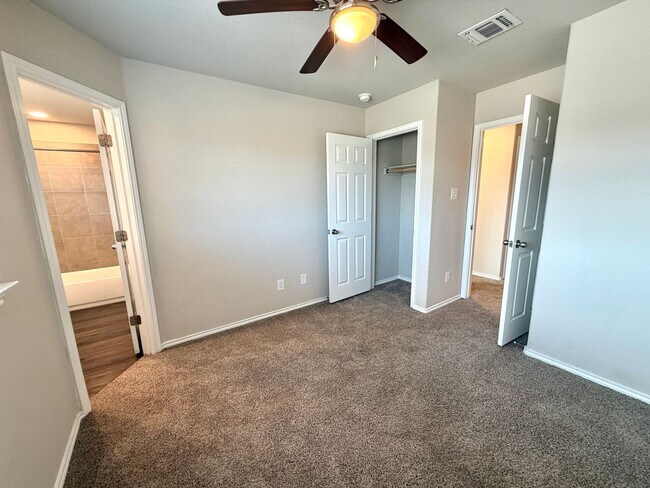 Building Photo - Luxury Townhome near Randolph AFB