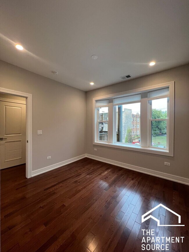 Building Photo - 4641 Malden St