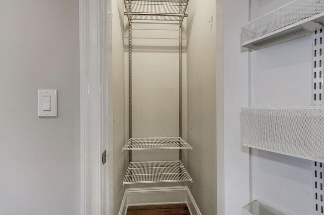 Building Photo - 3918 W St NW