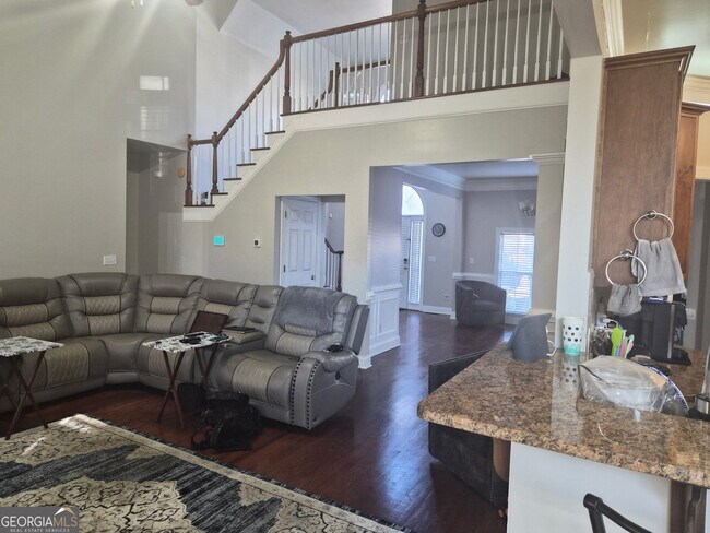 Building Photo - 2895 Battlecrest Dr