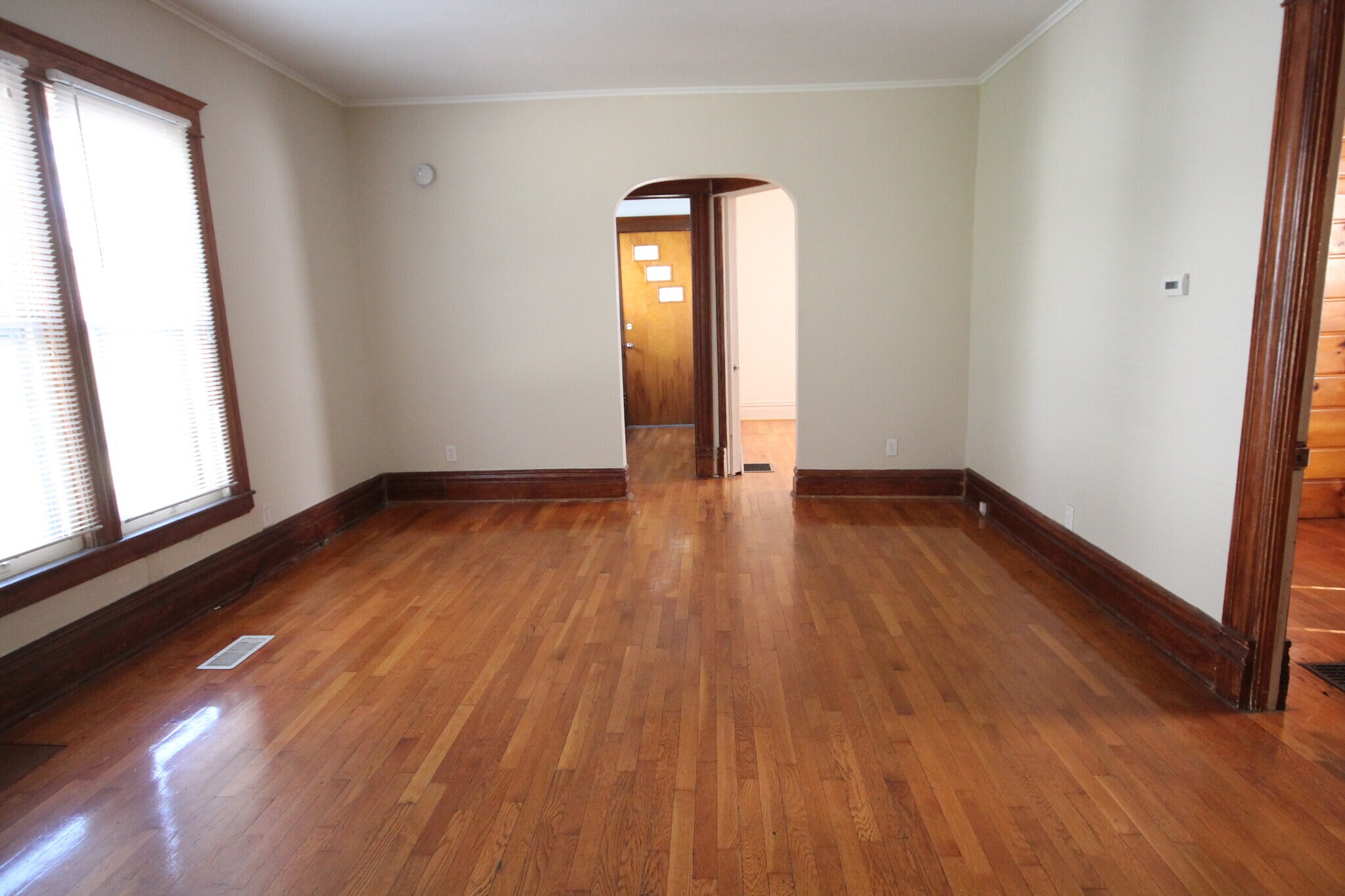 Building Photo - 607 Minor Ave