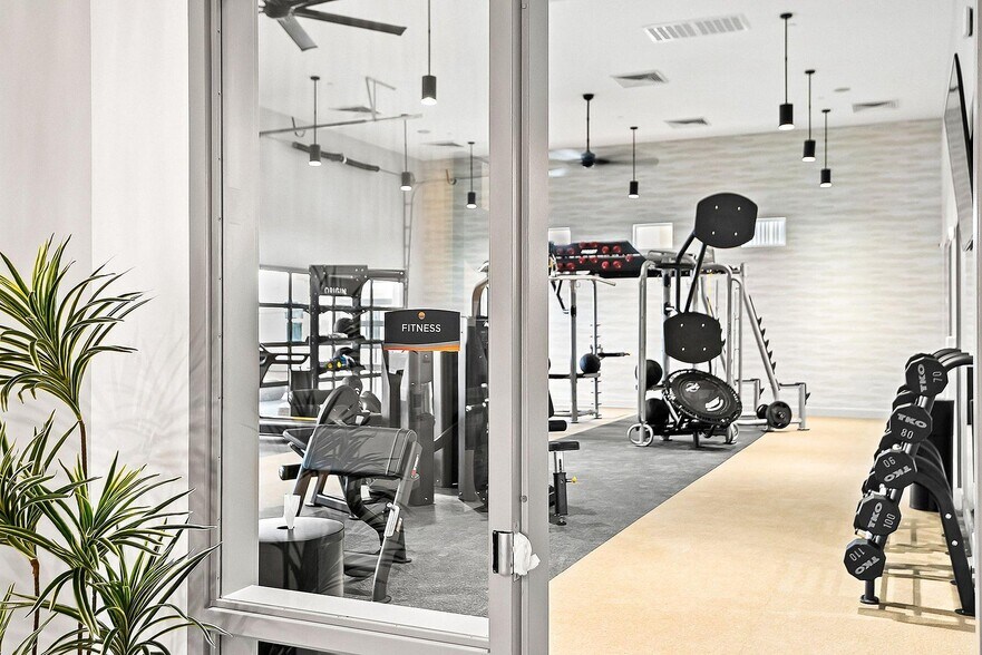 Building Photo - 17445 W Lower Buckeye Rd