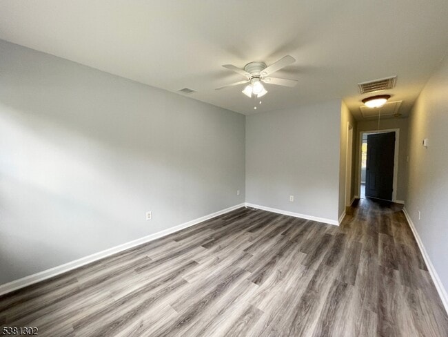 Building Photo - 31 Lakeside Blvd