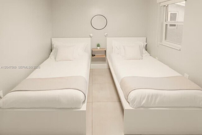 Building Photo - 174 NE 55th St