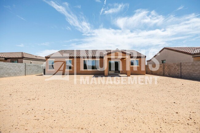 Building Photo - Beautiful Brand New Home with a View