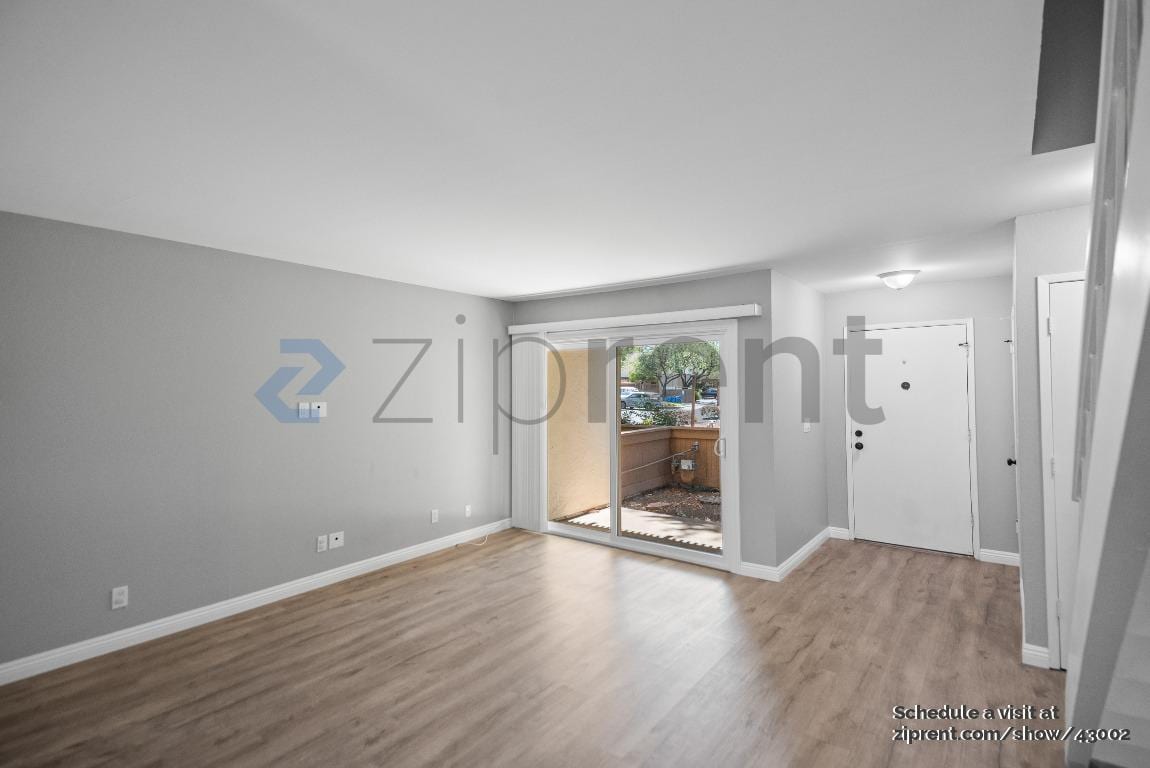 Building Photo - 1879 Pomar Way