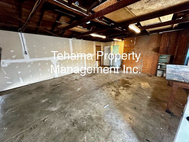 Building Photo - 2 Bedroom 2 Bath home in the Antelope Area