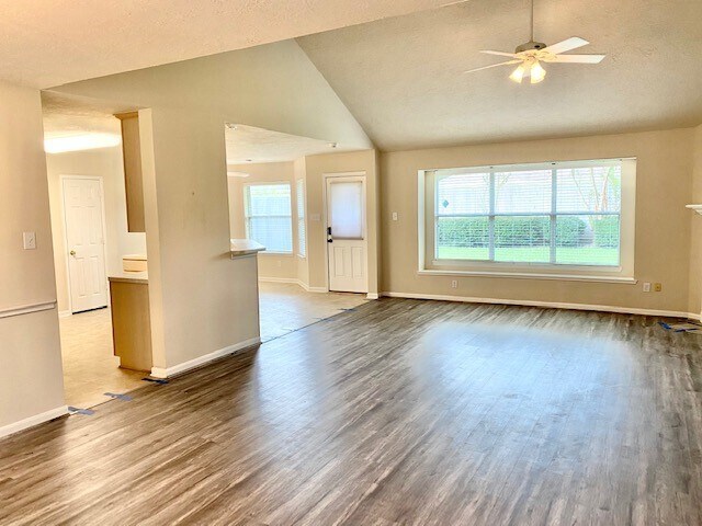 Building Photo - 3514 Silouette Cove