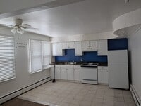 Building Photo - 23 1/2 Church St