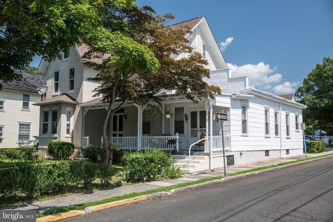 Building Photo - 37 N Clinton St