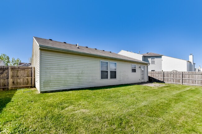 Building Photo - 688 Harvest Meadow Way