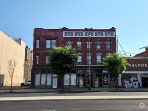 Building Photo - Broad St. Lofts