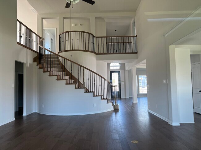 Building Photo - 3105 Rolling Hls Ln
