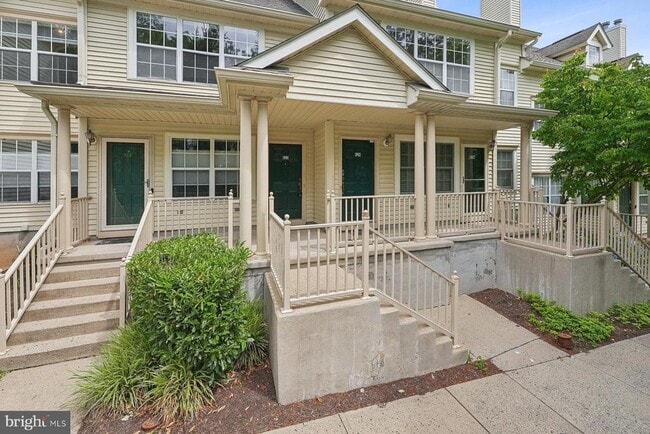 Building Photo - 624 Brickhouse Rd