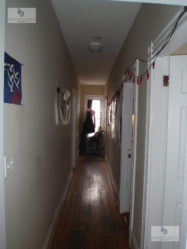 Building Photo - 72 Calumet St