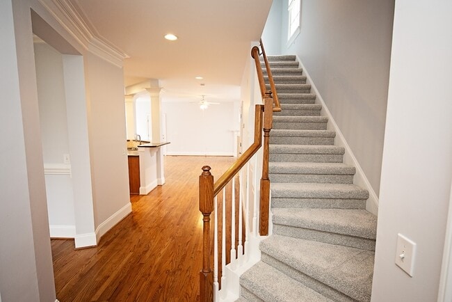 Building Photo - 856 Harborside Ln