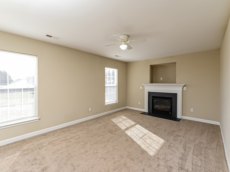 Building Photo - 3579 Thornaby Cir