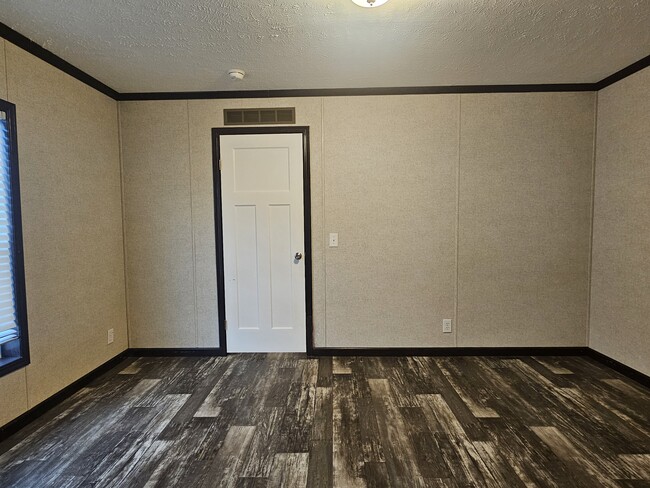 Building Photo - 333 E Lakewood Blvd