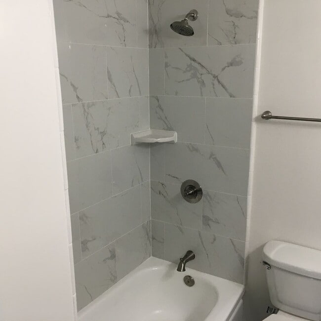 Building Photo - 3526 W Tulare Ave