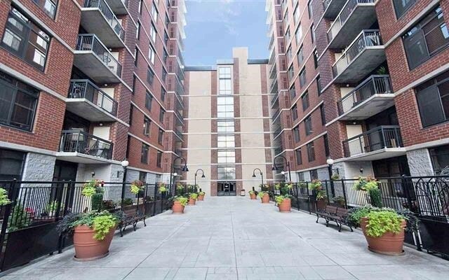 Building Photo - 759 2nd St