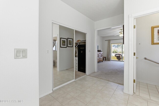 Building Photo - 5775 Goldenrod Way