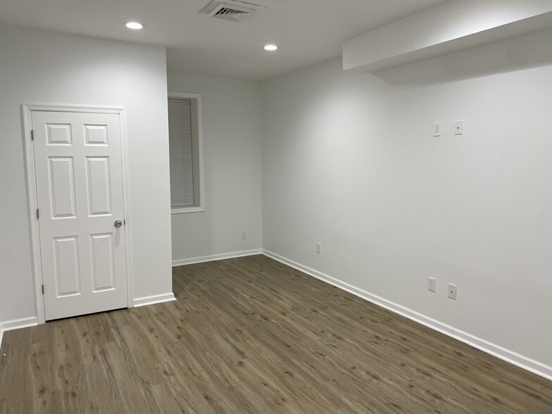 Building Photo - 2115 Harrison Ave