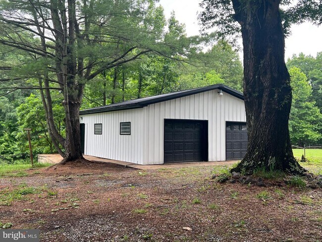 Building Photo - 9872 Red Hill Rd