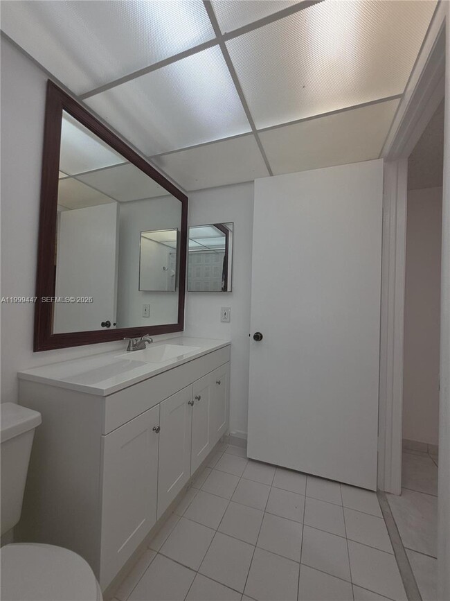 Building Photo - 823 NE 199th St