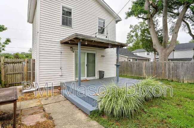 Building Photo - 1651 Elkridge Dr
